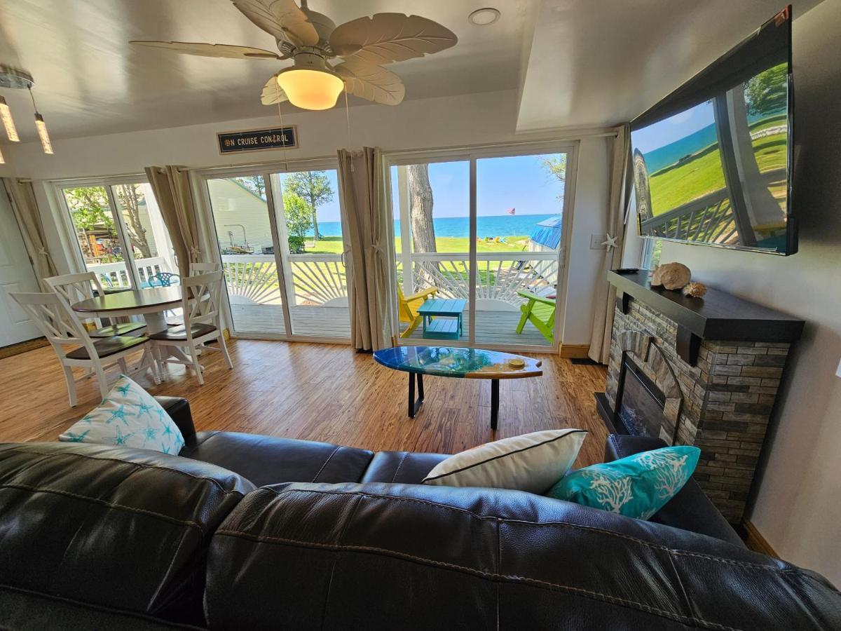 Seaside Lake-Front Cottage Madison Bagian luar foto