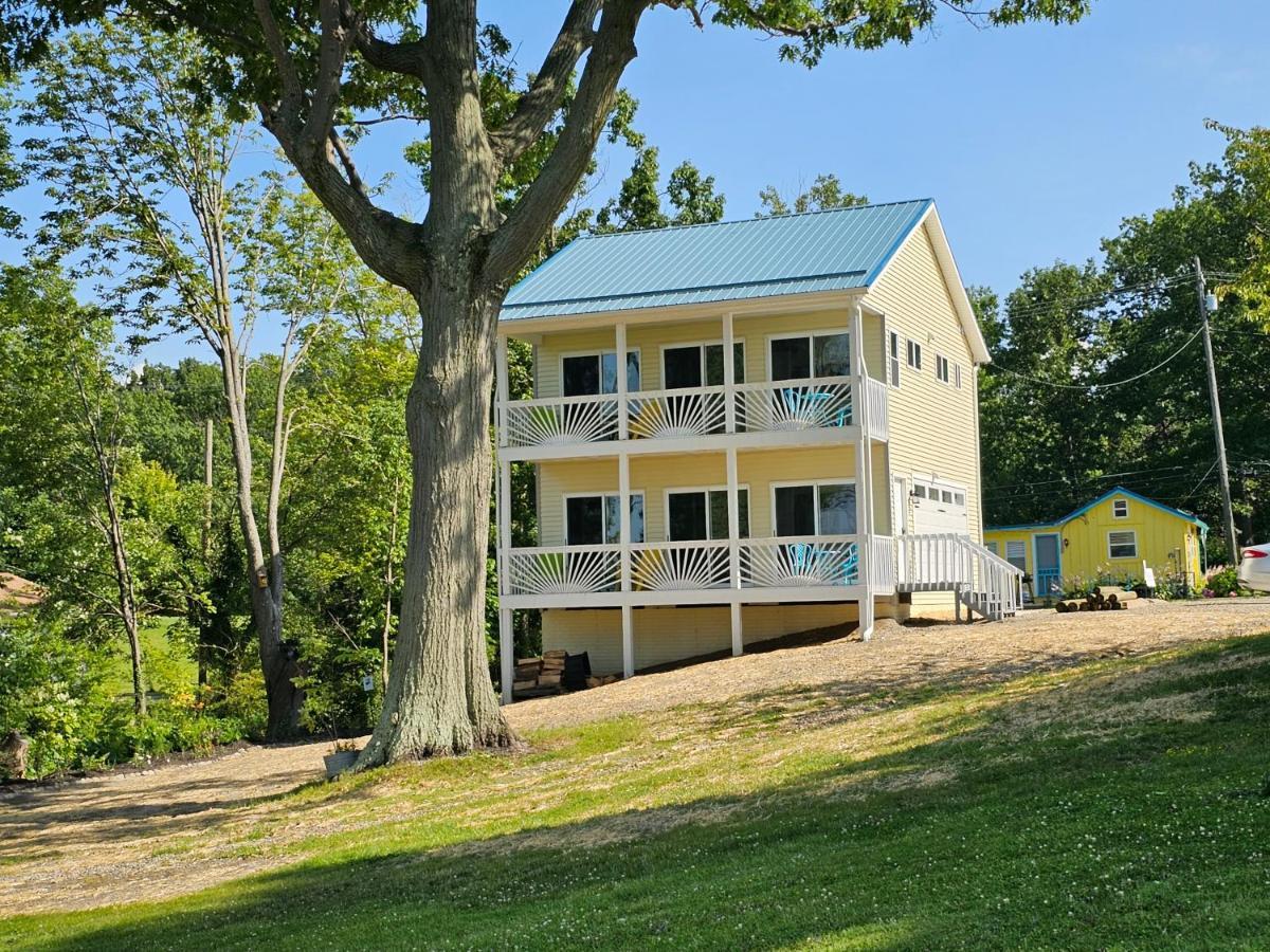 Seaside Lake-Front Cottage Madison Bagian luar foto