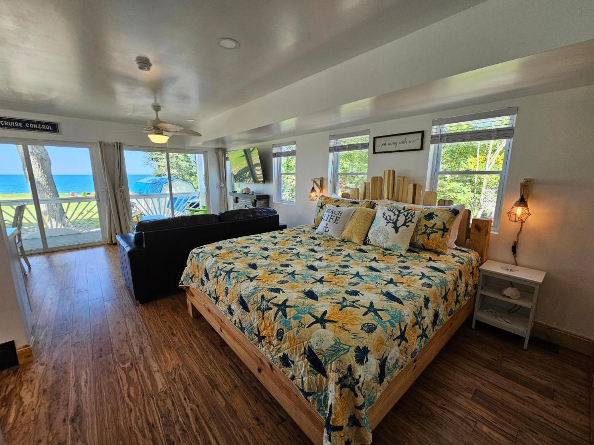 Seaside Lake-Front Cottage Madison Bagian luar foto